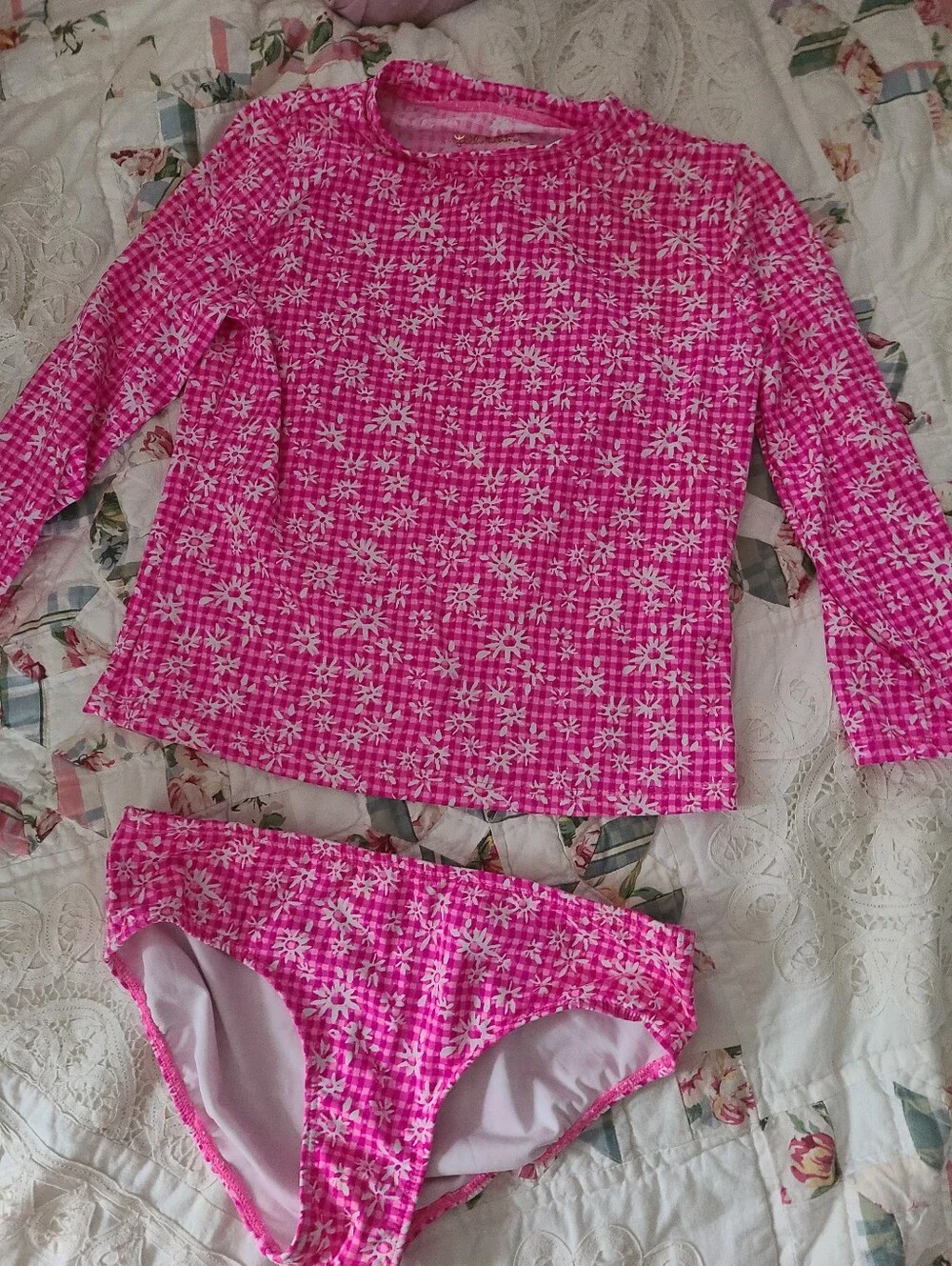 Lilly Pulitzer Girls Bobby Rashguard Set in Aura Pink Check You Out Girls 10